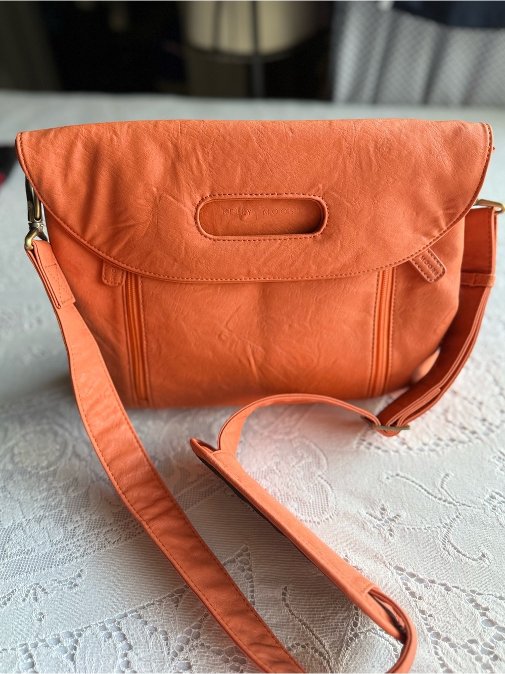 Kelly Moore Orange Vegan Leather Convertible Crossbody Shoulder Camera Bag Purse - Picture 3 of 13